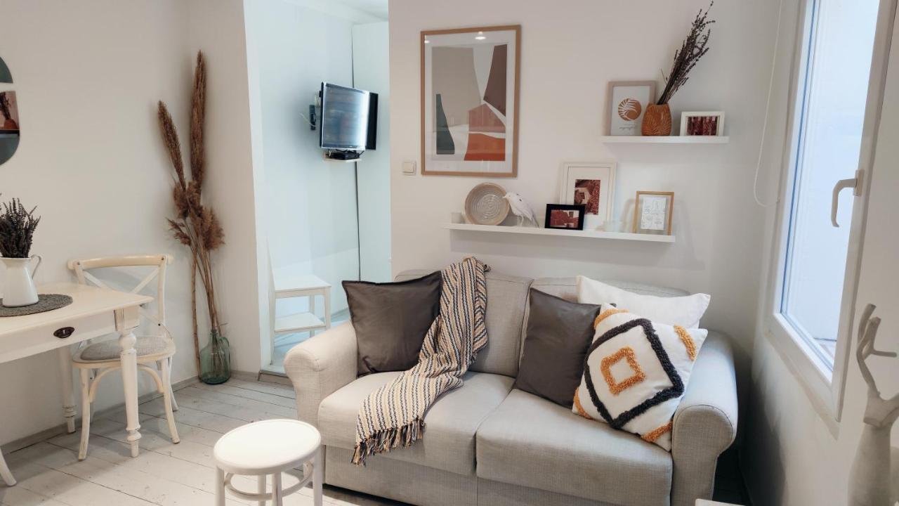 Davor Holiday Apartments ロヴィニ エクステリア 写真