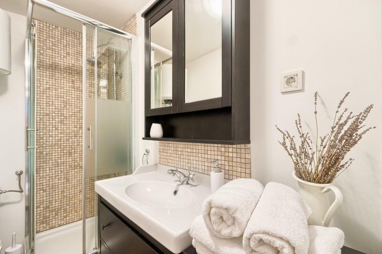 Davor Holiday Apartments ロヴィニ エクステリア 写真
